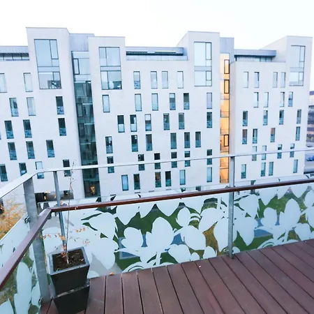 Trendy And Vibrant In A Great Location! Lejlighed *
