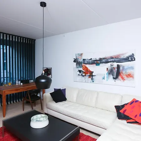 Lejlighed Trendy And Vibrant In A Great Location! København