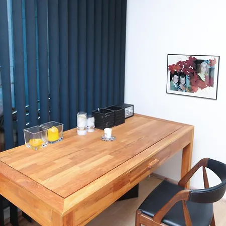 Trendy And Vibrant In A Great Location! *